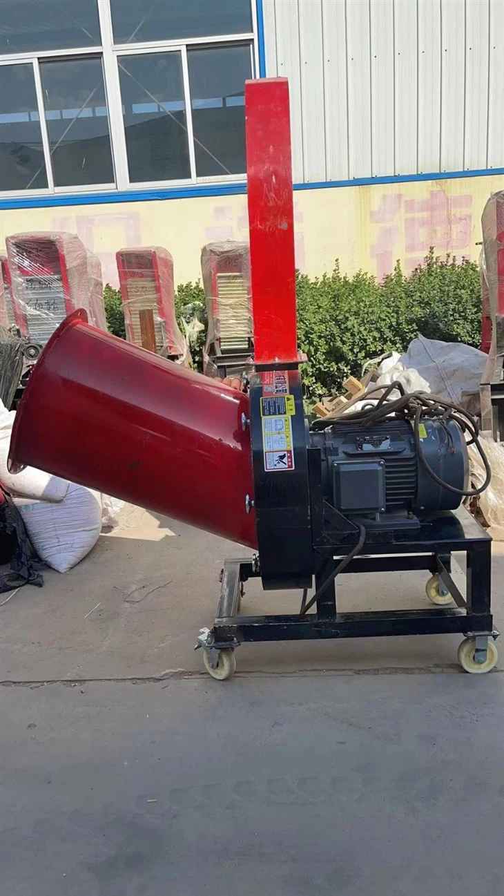 Distinctive Tooth And Claw Crusher